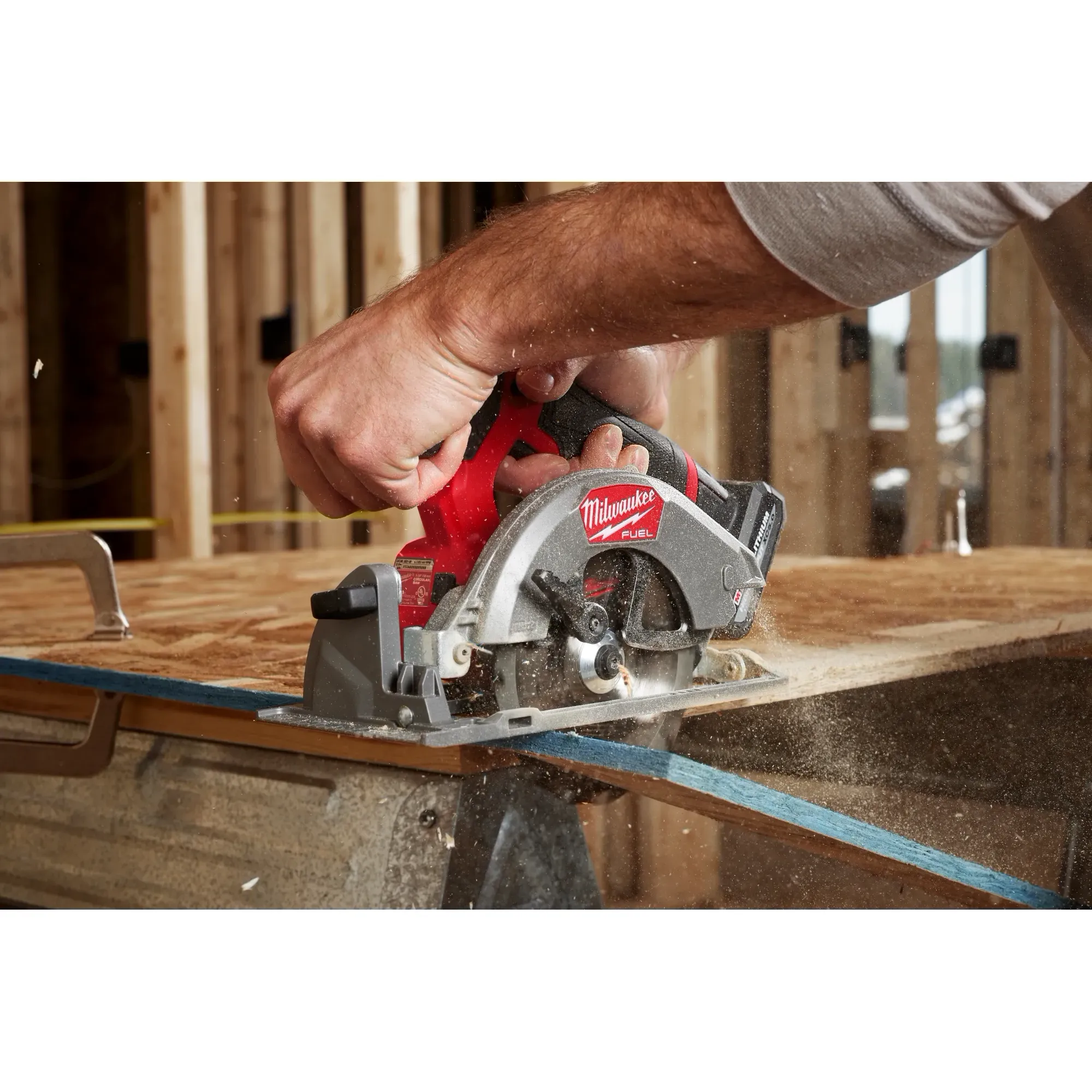 Sierra Circular M12 FUEL™ de 53/8" MILWAUKEE 2521-20 - Imagen 2